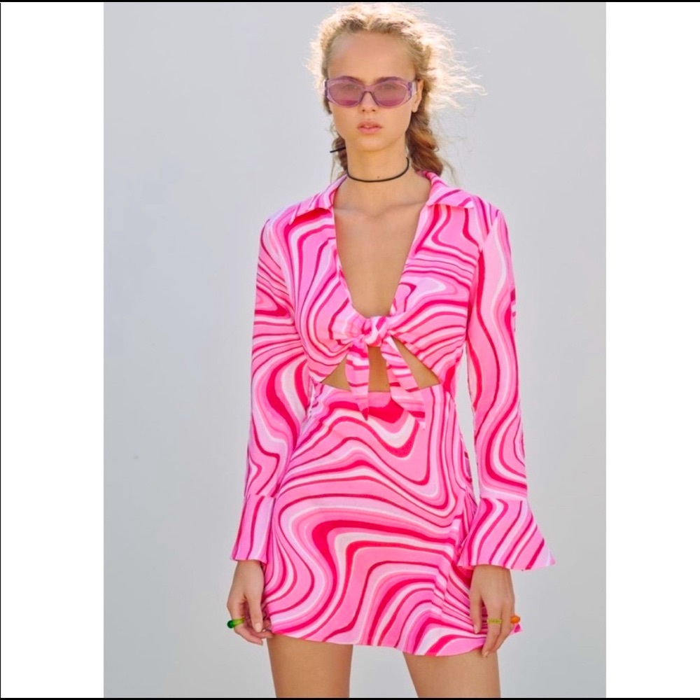 ❌ SOLD ❌…..ZARA NWT Blogger’s Favorite Linen Blend Printed Dress